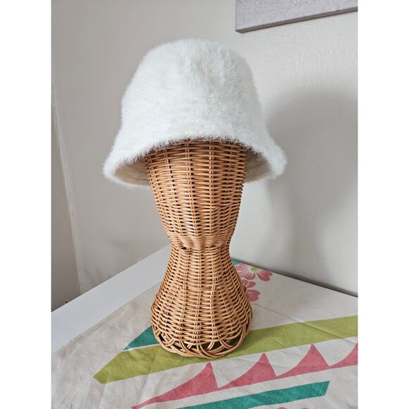 Urban Outfitters Cassie Fuzzy Bucket Hat, One Size - Picture 4 of 9